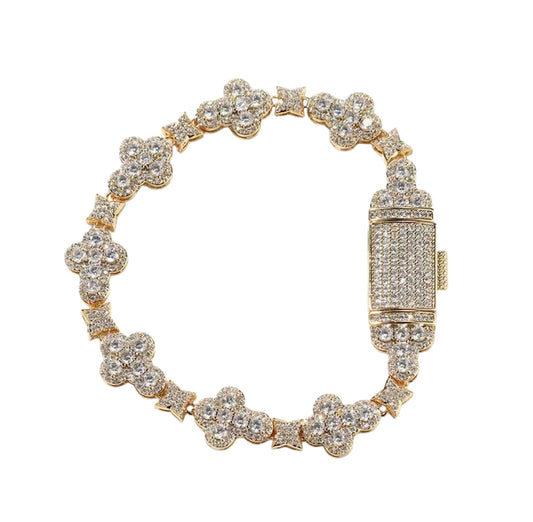 STAR CLOVER LOCK BRACELET