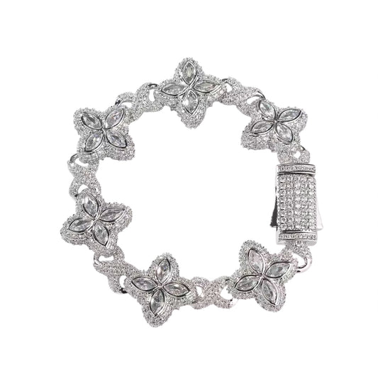 INFINITY CLOVER BRACELET